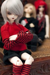 My fiance struggles to find partners in our open relationship